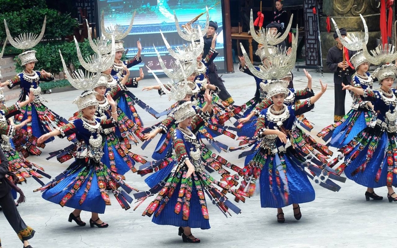 Văn hóa, ngôn ngữ và tôn giáo của 56 dân tộc Trung Quốc