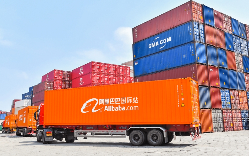 Nhờ dịch vụ mua hộ hỗ trợ khai báo hải quan