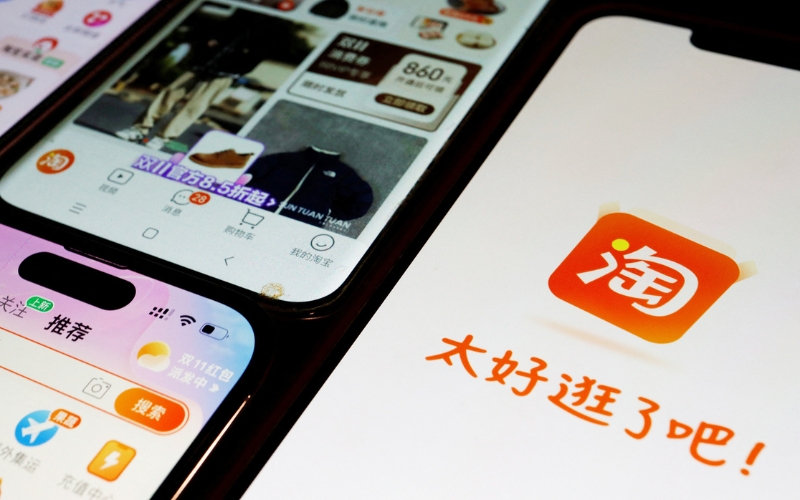 Nhờ người quen tại Trung Quốc mua hộ và gửi về Việt Nam