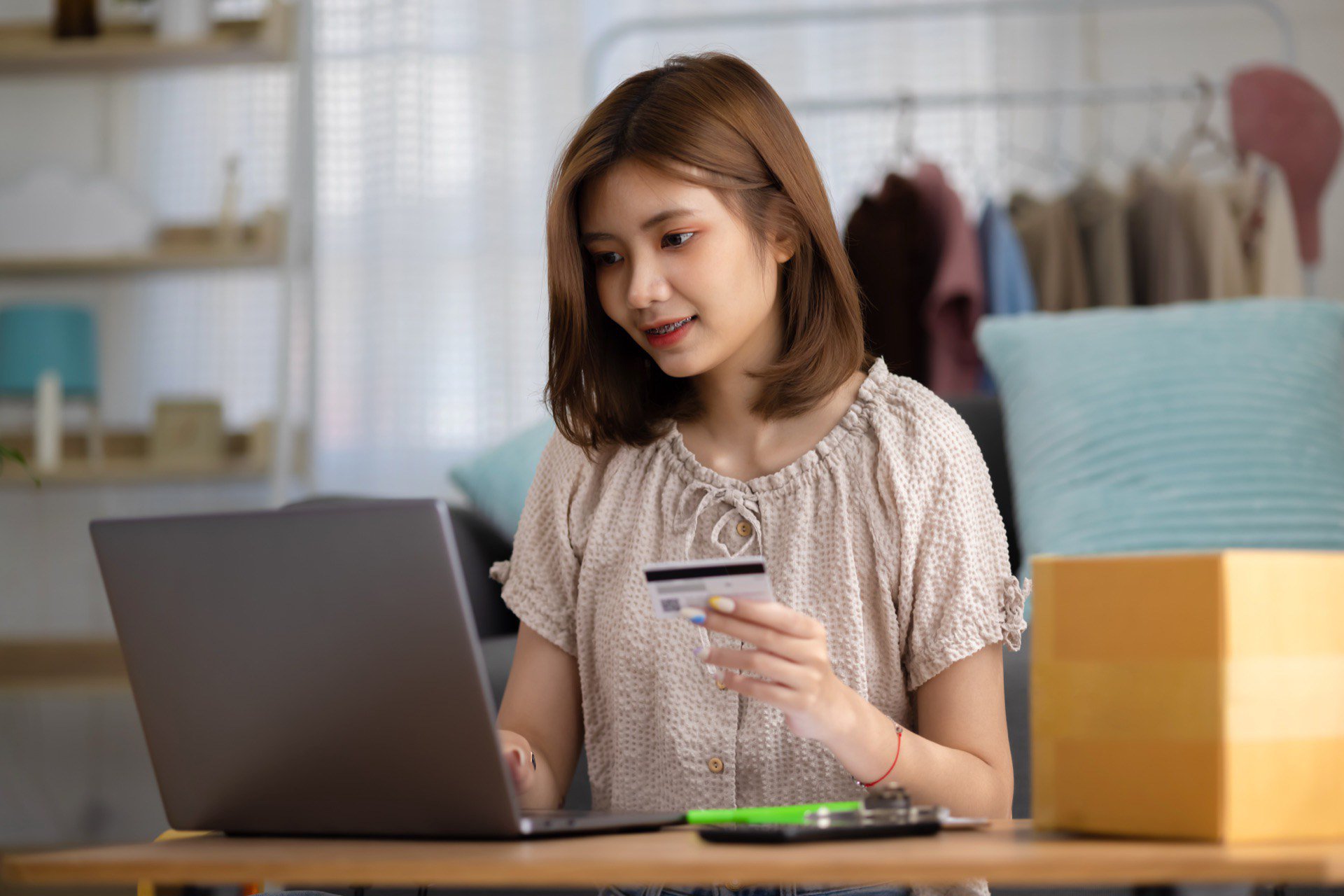 Đặt Hàng 1688 Không Biết Tiếng Trung: Dịch Sao Cho Chuẩn?